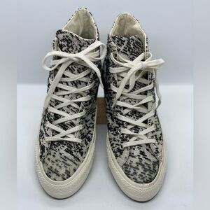 Women’s Size 6 Black / White Textured Specialty Converse Hightops